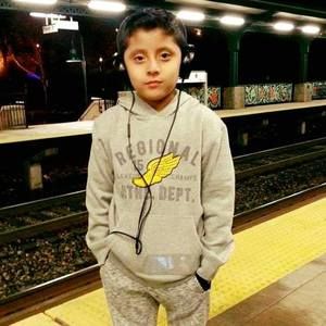 Meet your Posher, Christopher